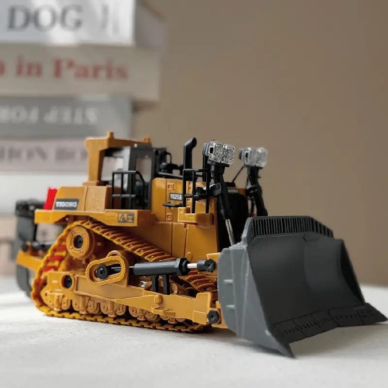 9 Channels Remote Control Bulldozer, 2.4Ghz RC Construction Vehicle Truck Toys With Alloy Metal Cap, Light.sound, Rechargeable 2 Battery For Boys And Girls Halloween Thanksgiving Christmas Gift