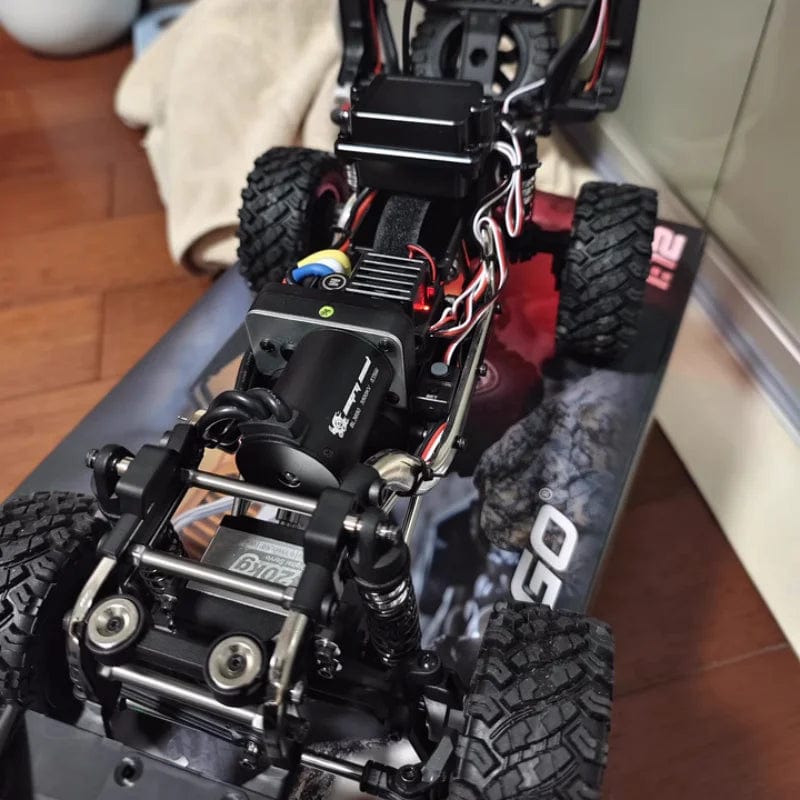 H12y 1:12 Scale Brushless RC Crawler – High-Torque Off-Road Vehicle with 4WD, Aluminum Body, and 45-Minute Runtime