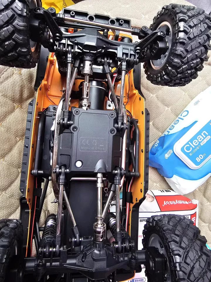 H12y 1:12 Scale Brushless RC Crawler – High-Torque Off-Road Vehicle with 4WD, Aluminum Body, and 45-Minute Runtime